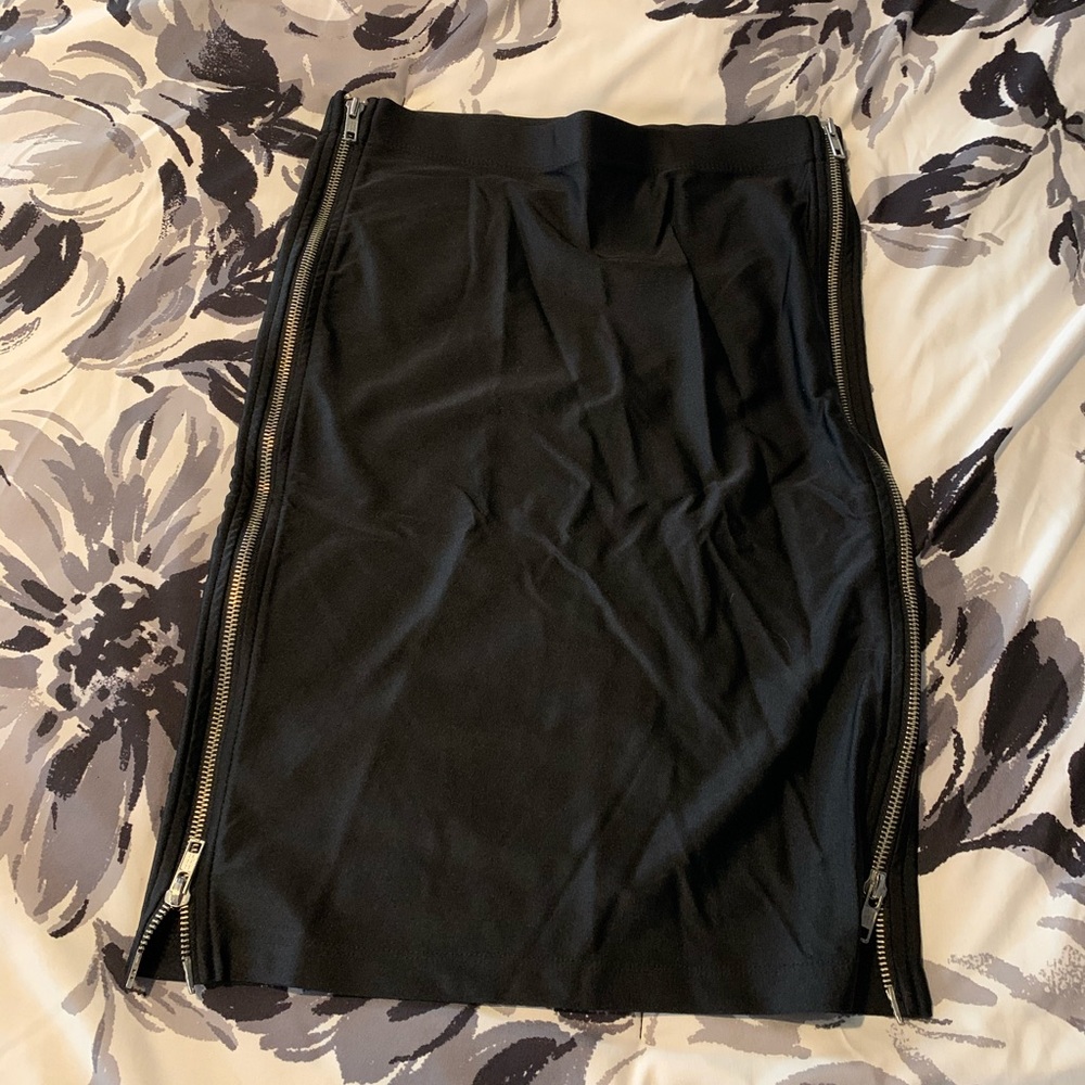 Black bodycon skirt with zippers